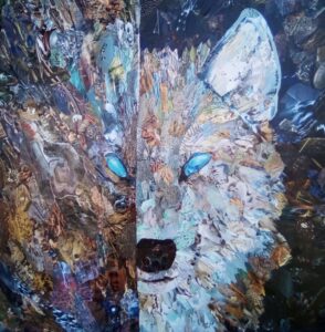 Un m loup caché derrière un arbre, ou un arbre qui se transforme en loup ?